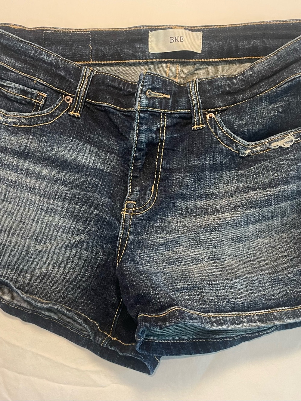 Ladies BKE cut off distressed Jean shorts 28 waist
